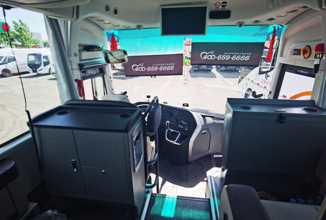 宇通客车18座中型客车 (9)