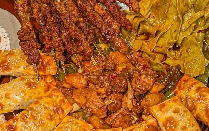 烤包子羊肉串 烤包子羊肉串