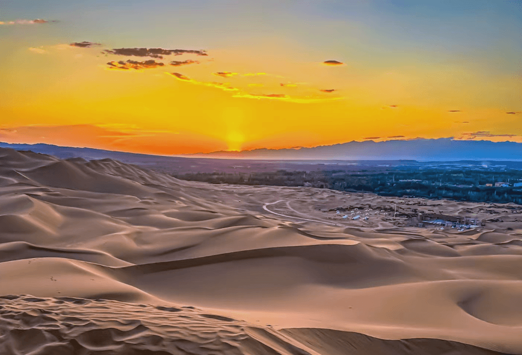 塔克拉玛干沙漠 塔克拉玛干沙漠