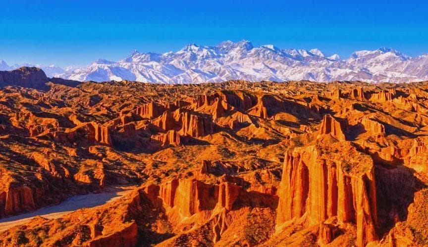 阿克苏温宿县大峡谷 阿克苏温宿县大峡谷